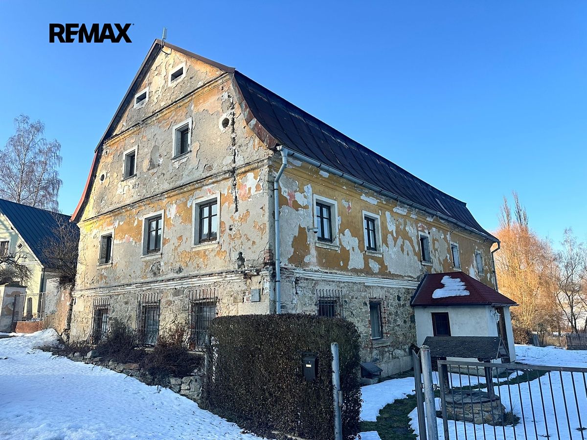 Prodej rodinného domu 200 m², pozemek 1520 m²